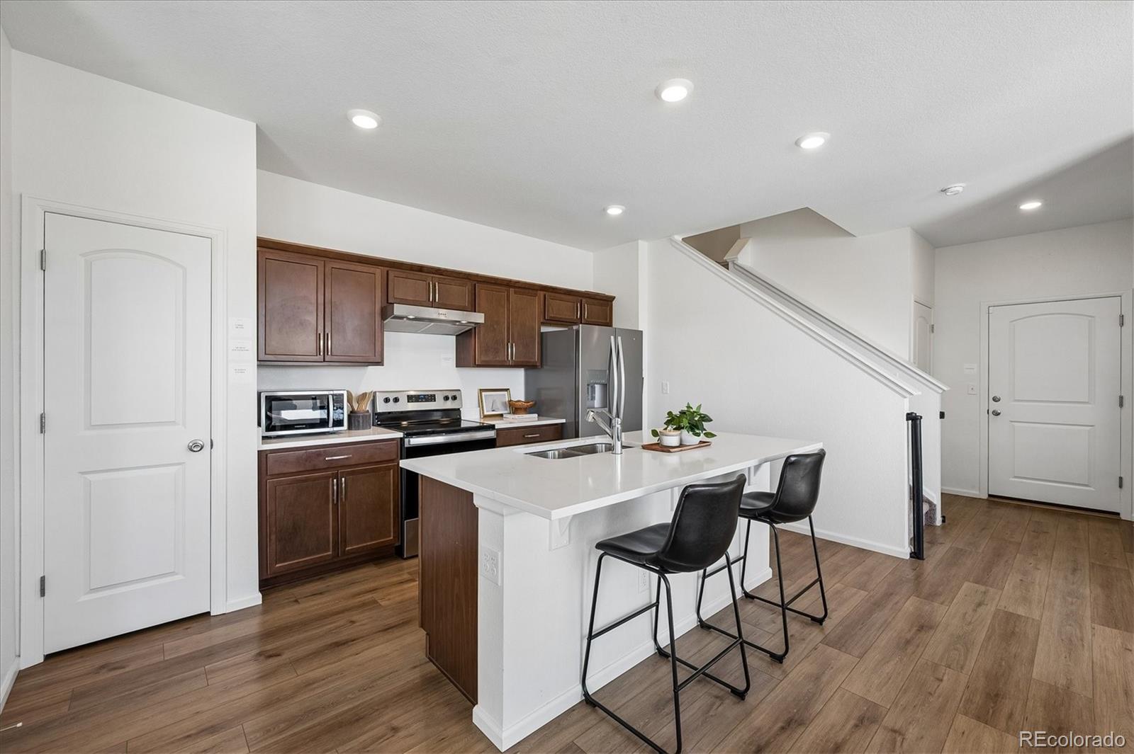 MLS Image #5 for 608 n bersshine court,aurora, Colorado