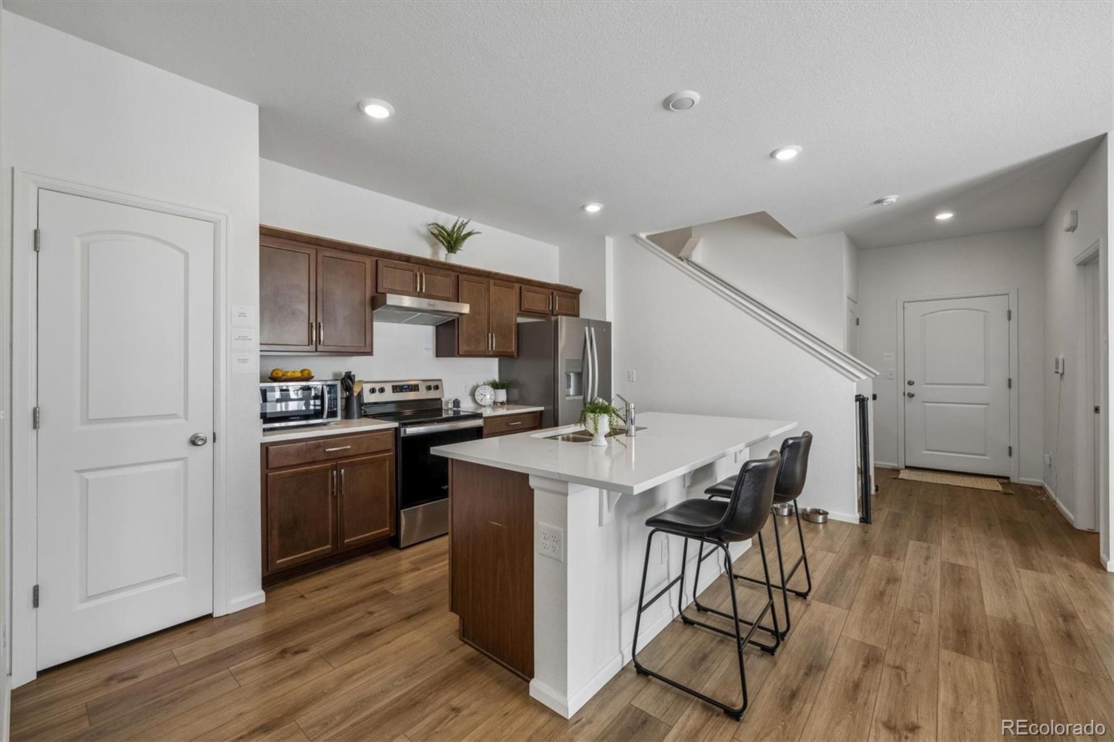 MLS Image #8 for 608 n bersshine court,aurora, Colorado