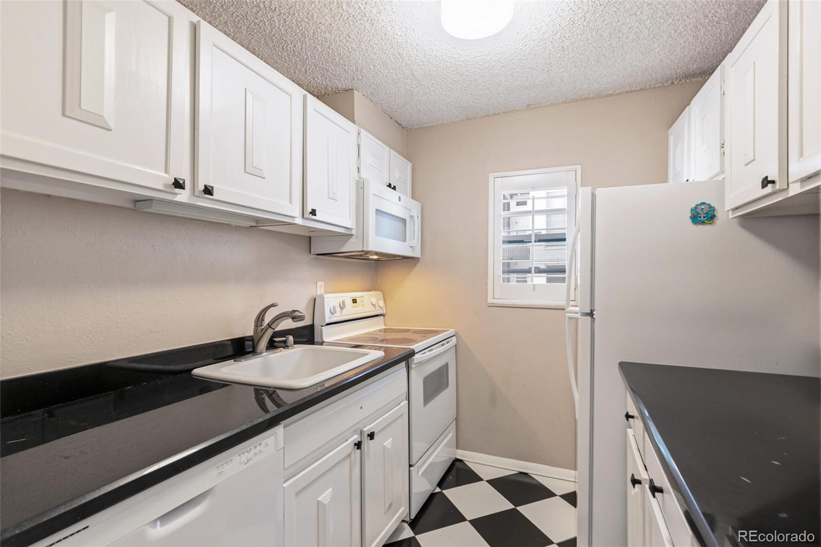 MLS Image #10 for 2  adams street 910,denver, Colorado