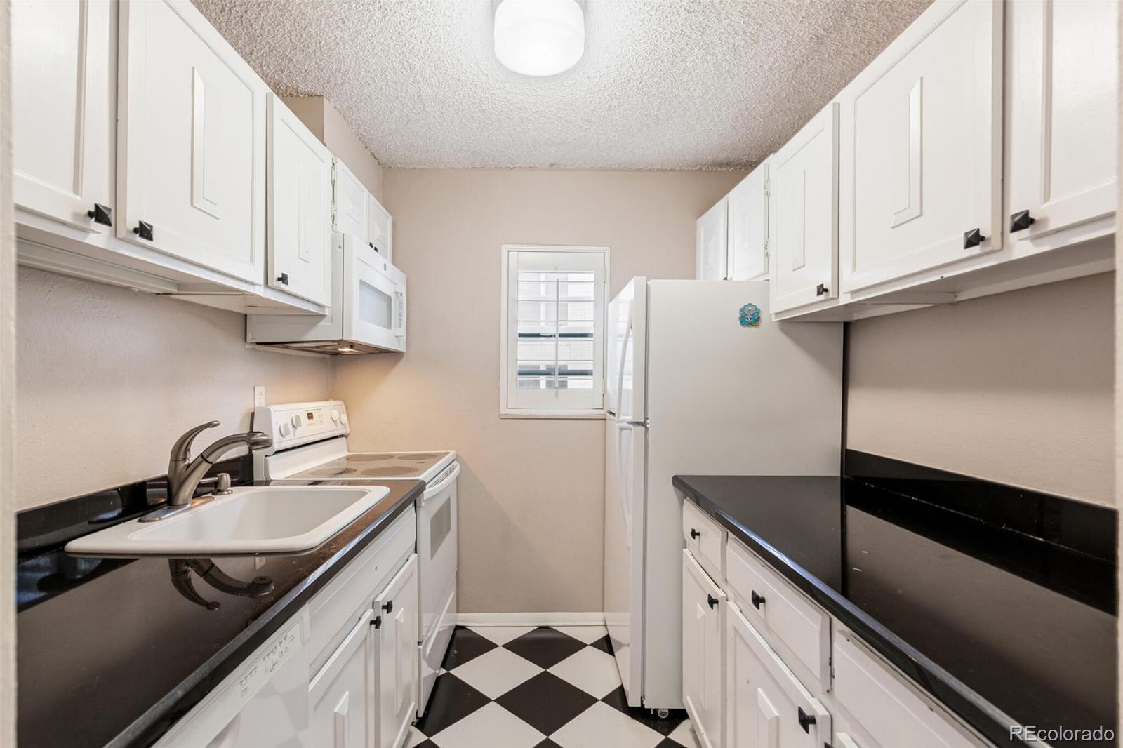 MLS Image #9 for 2  adams street 910,denver, Colorado