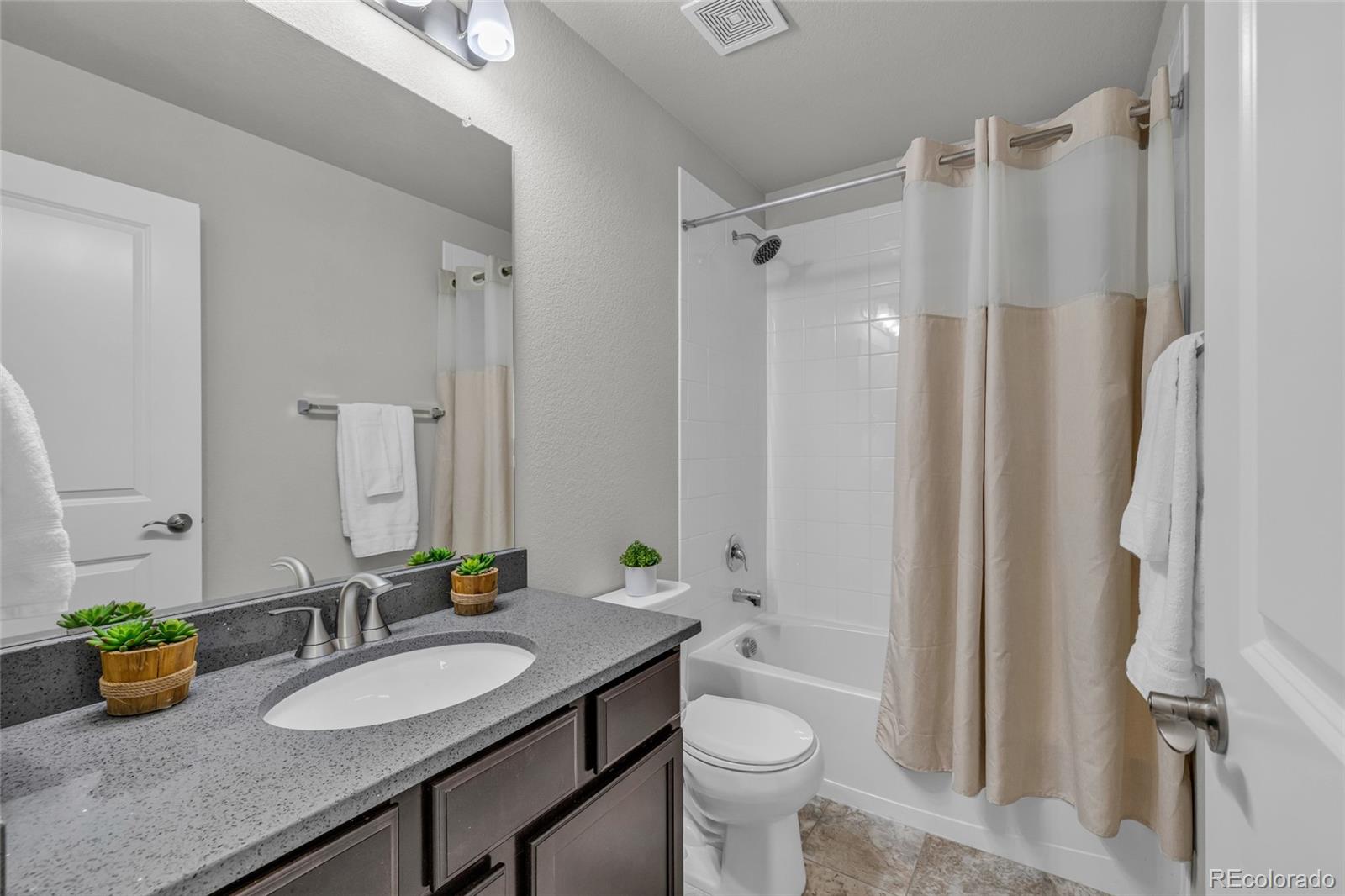 MLS Image #19 for 1877 s buchanan circle,aurora, Colorado