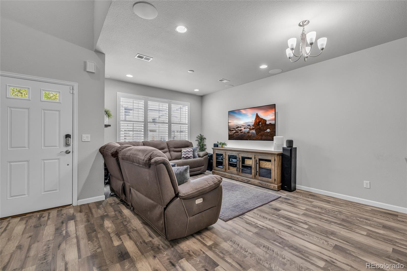 MLS Image #3 for 1877 s buchanan circle,aurora, Colorado