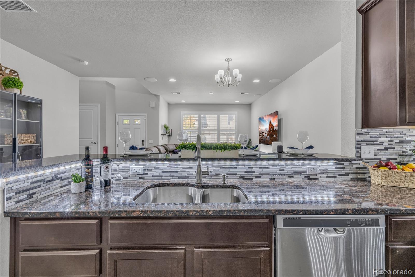 MLS Image #6 for 1877 s buchanan circle,aurora, Colorado