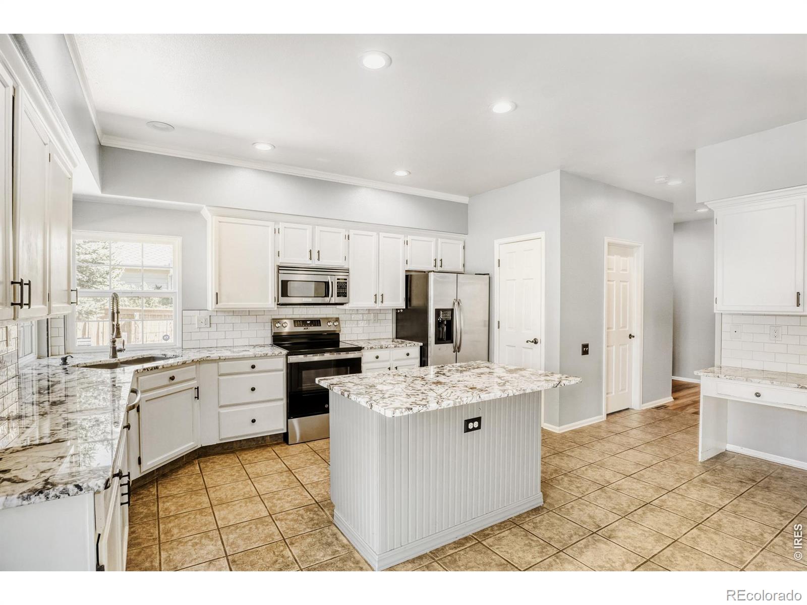 MLS Image #7 for 16623 e powers place,centennial, Colorado