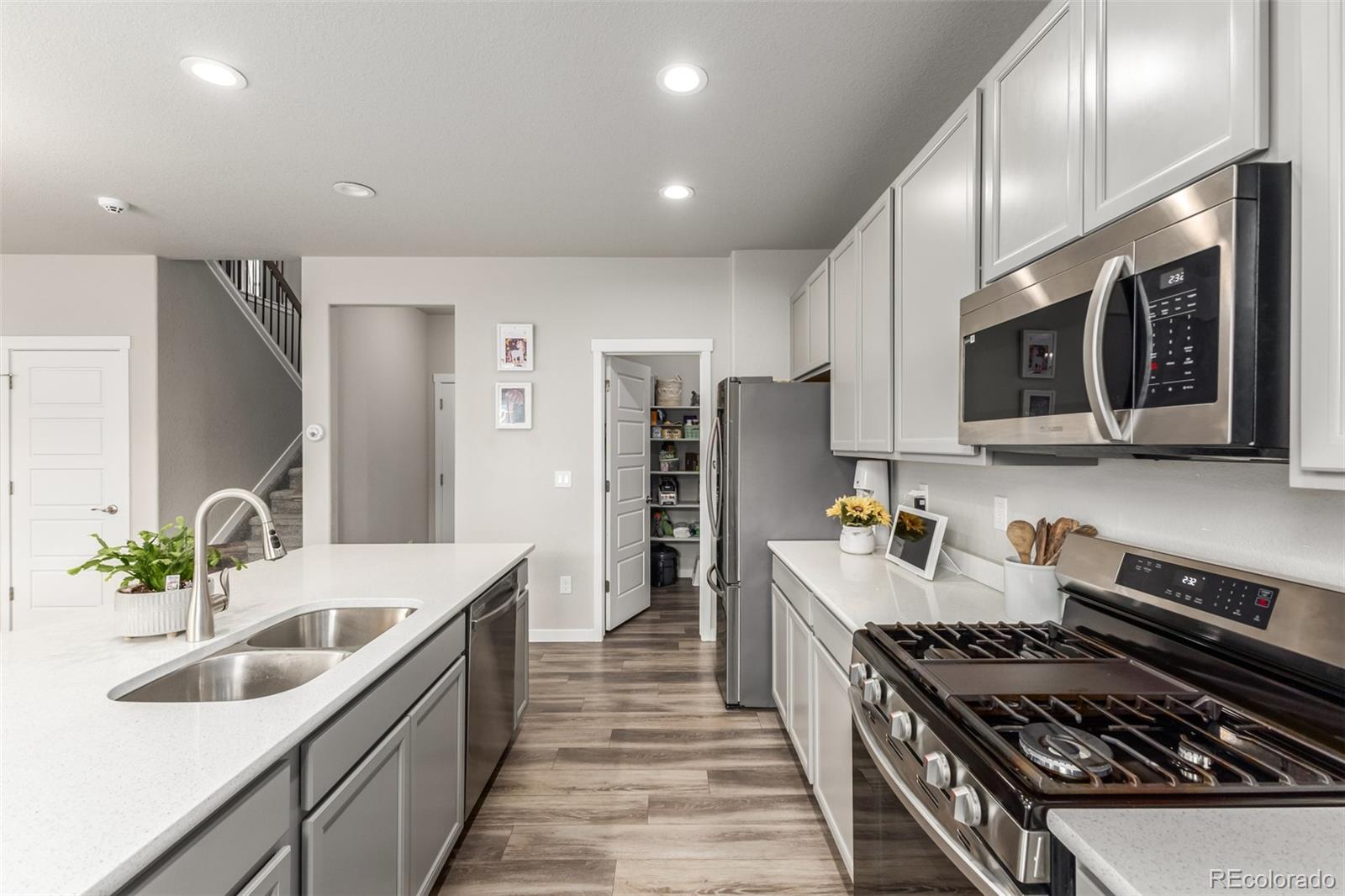 MLS Image #15 for 90  sabin way,lochbuie, Colorado