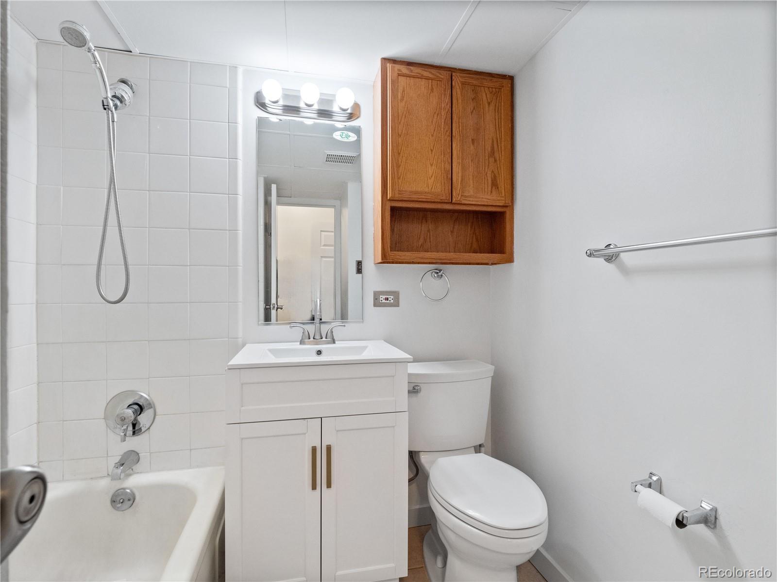 MLS Image #13 for 2225  buchtel boulevard 601,denver, Colorado