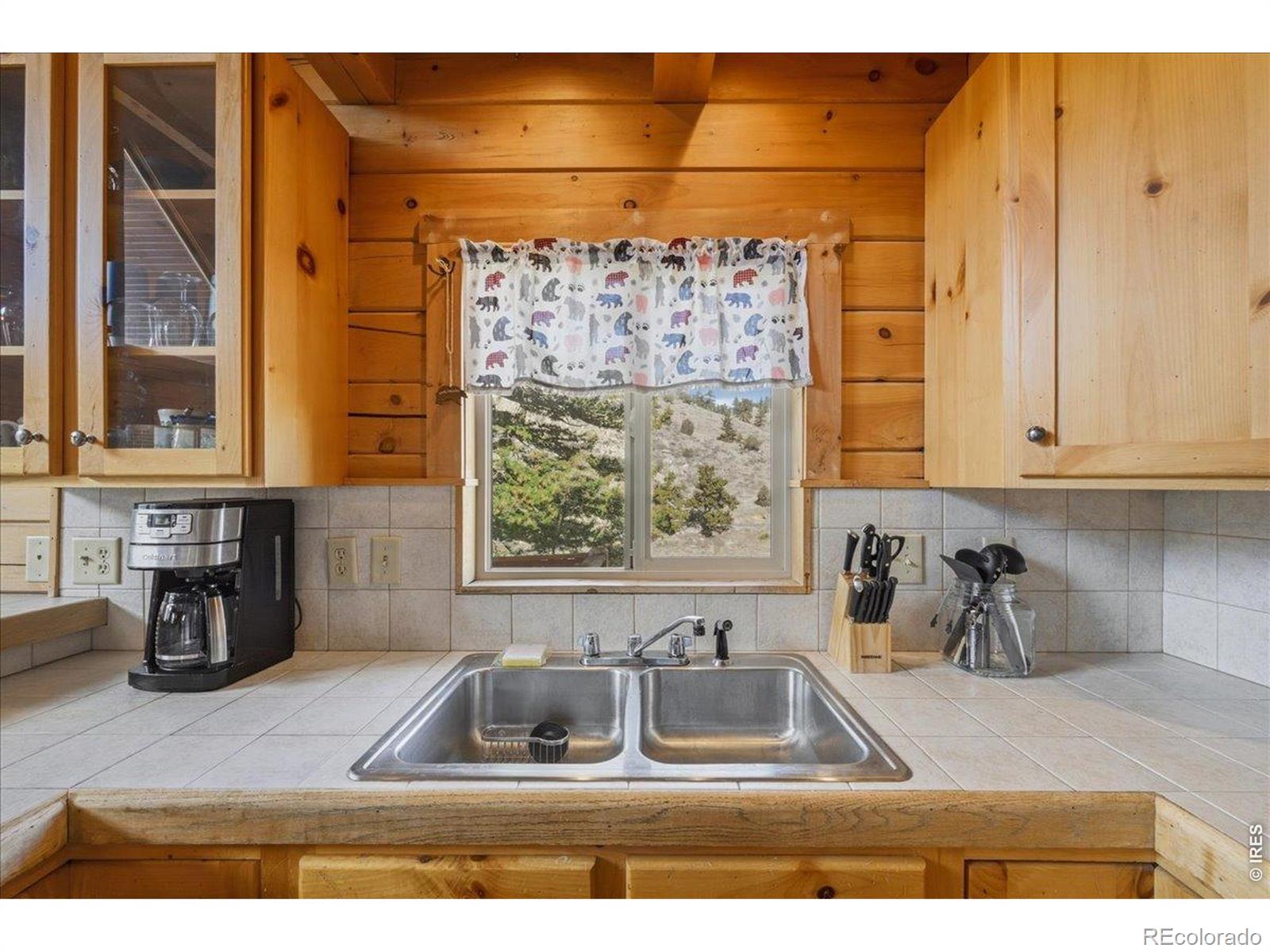 MLS Image #8 for 256 w quandary court,livermore, Colorado