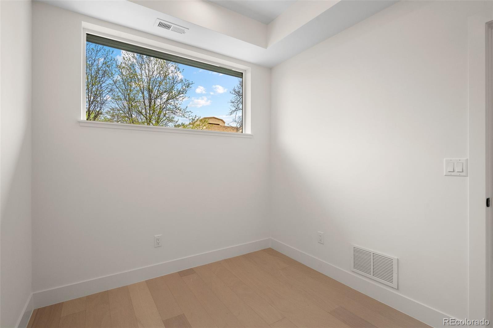 MLS Image #12 for 2135 s sherman street,denver, Colorado