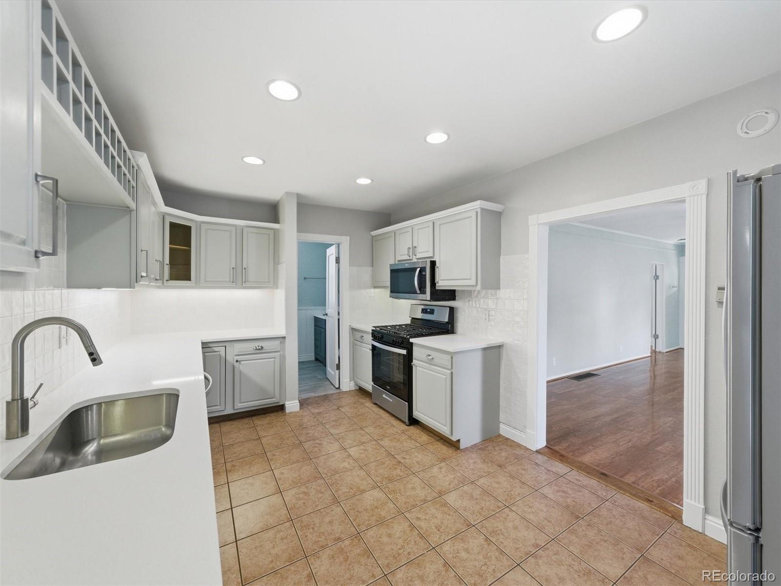 MLS Image #24 for 4245 s clarkson street,englewood, Colorado