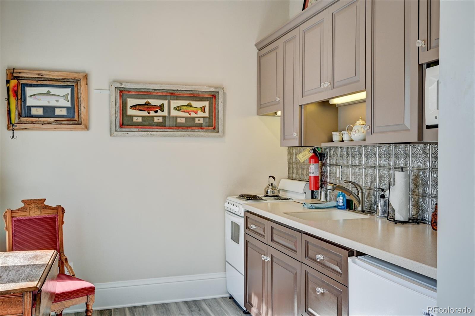 MLS Image #10 for 204 n f street,salida, Colorado