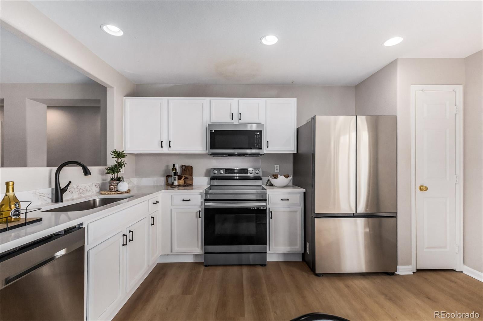 MLS Image #17 for 452 e 78th drive,denver, Colorado
