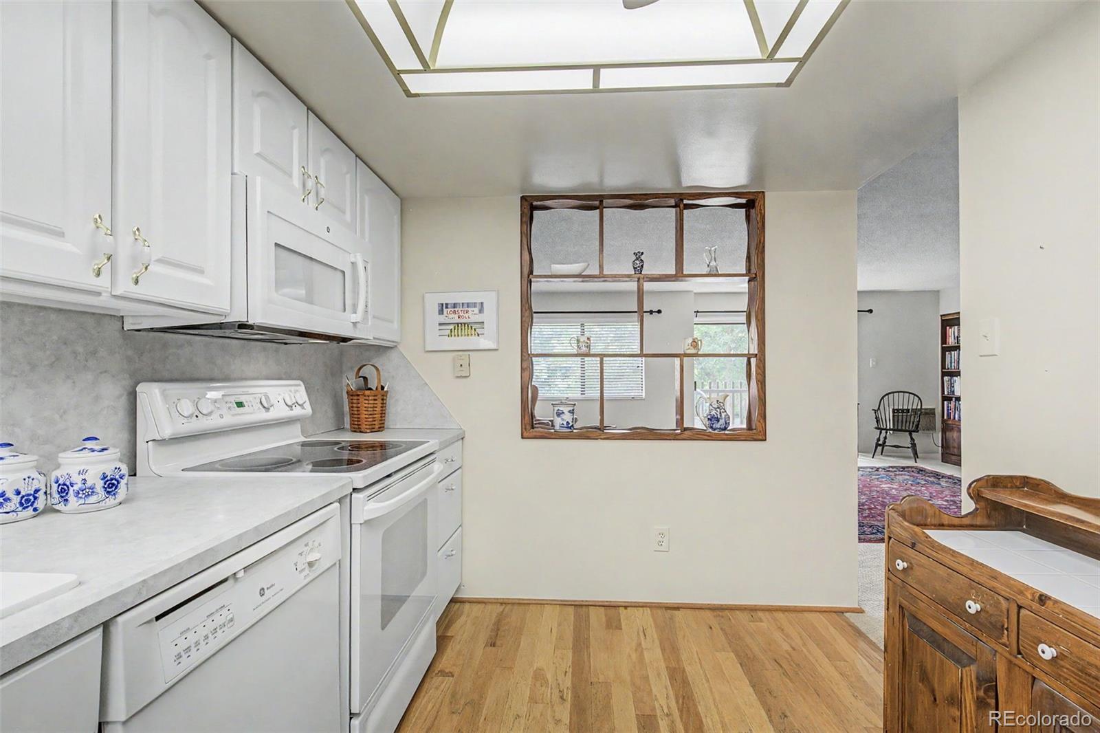 MLS Image #3 for 13601 e marina drive,aurora, Colorado