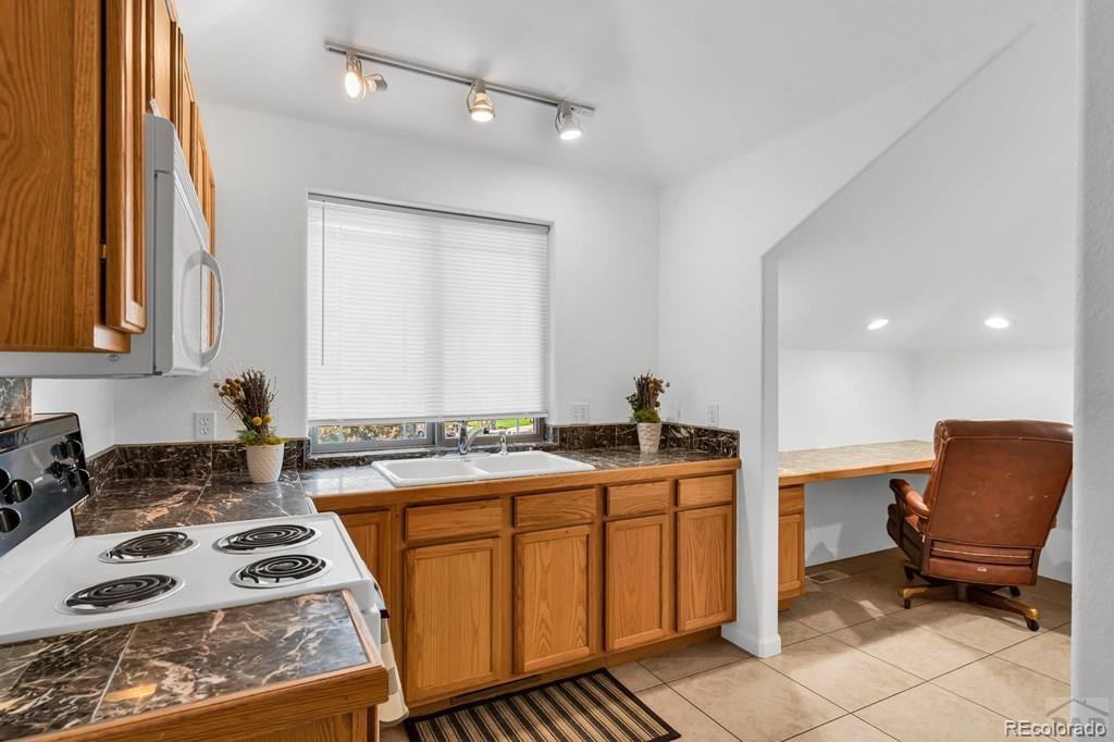 MLS Image #40 for 4720  desert candle drive,pueblo, Colorado