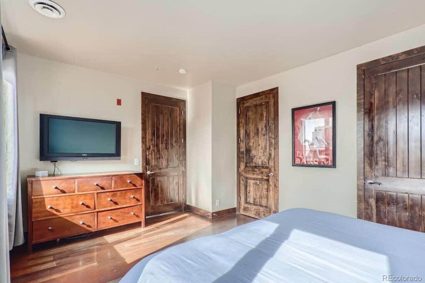 MLS Image #11 for 2101  larimer street 303,denver, Colorado