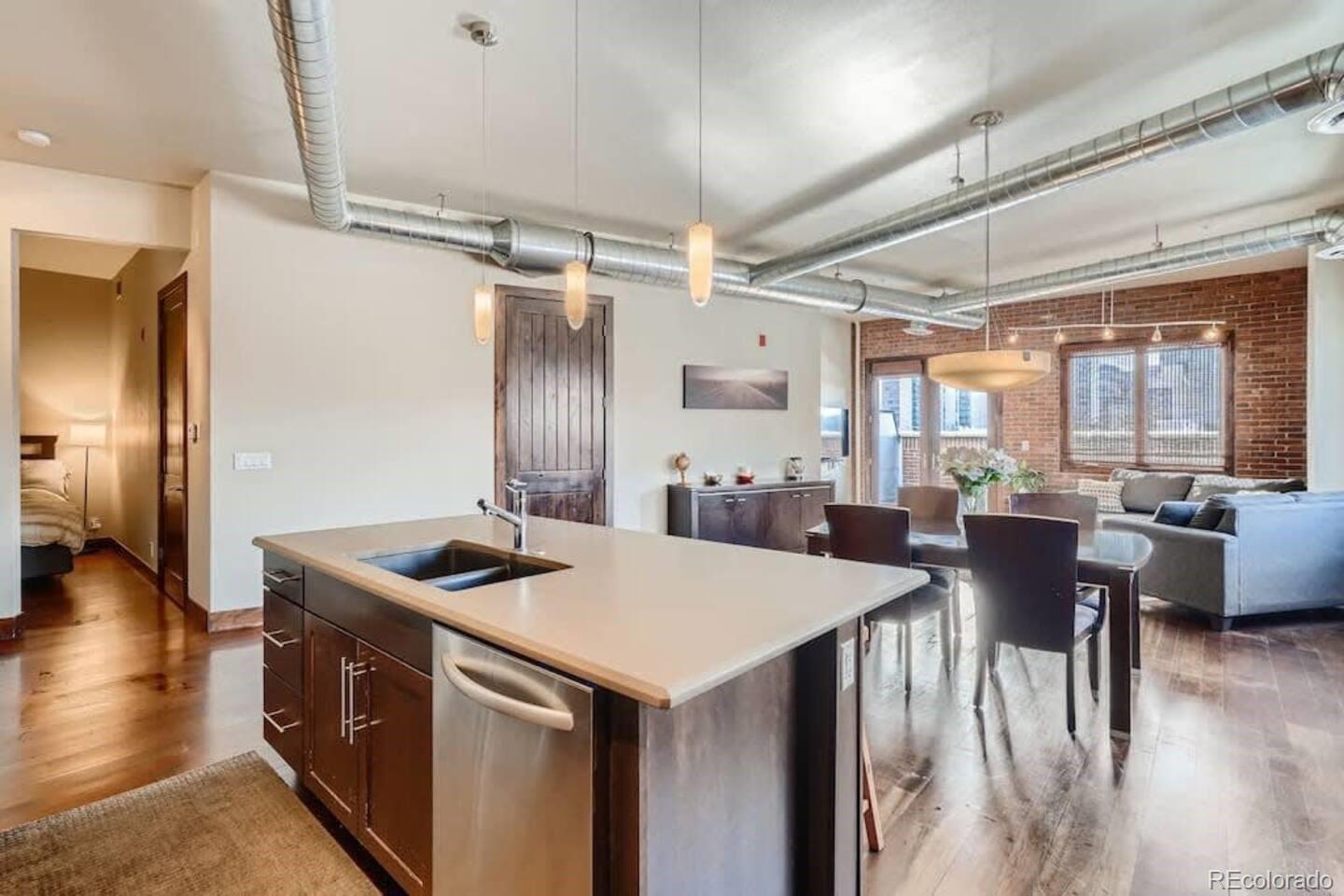 MLS Image #4 for 2101  larimer street 303,denver, Colorado