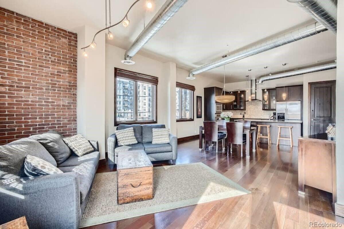 MLS Image #9 for 2101  larimer street 303,denver, Colorado