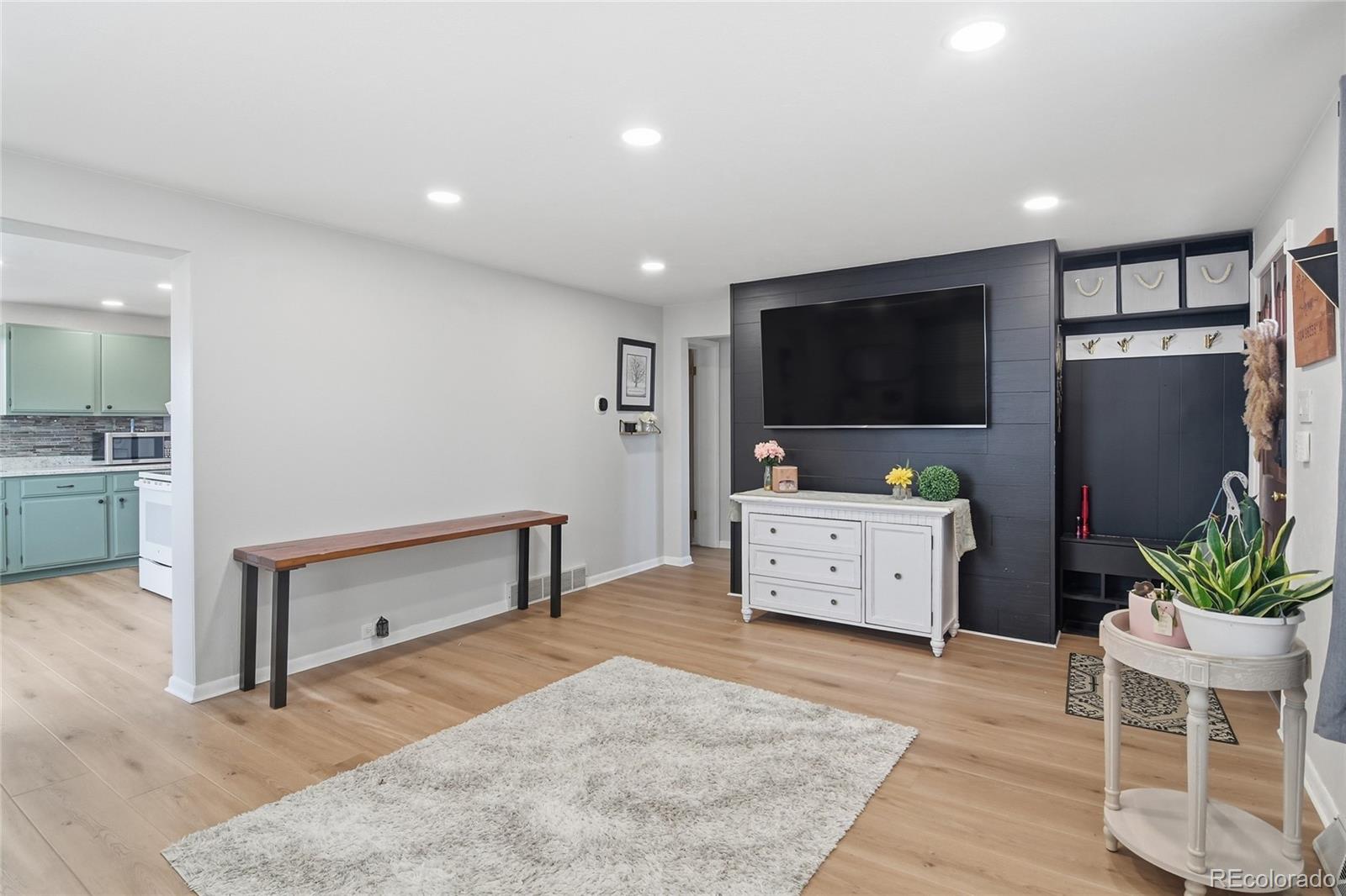 MLS Image #3 for 4737 s pennsylvania street,englewood, Colorado