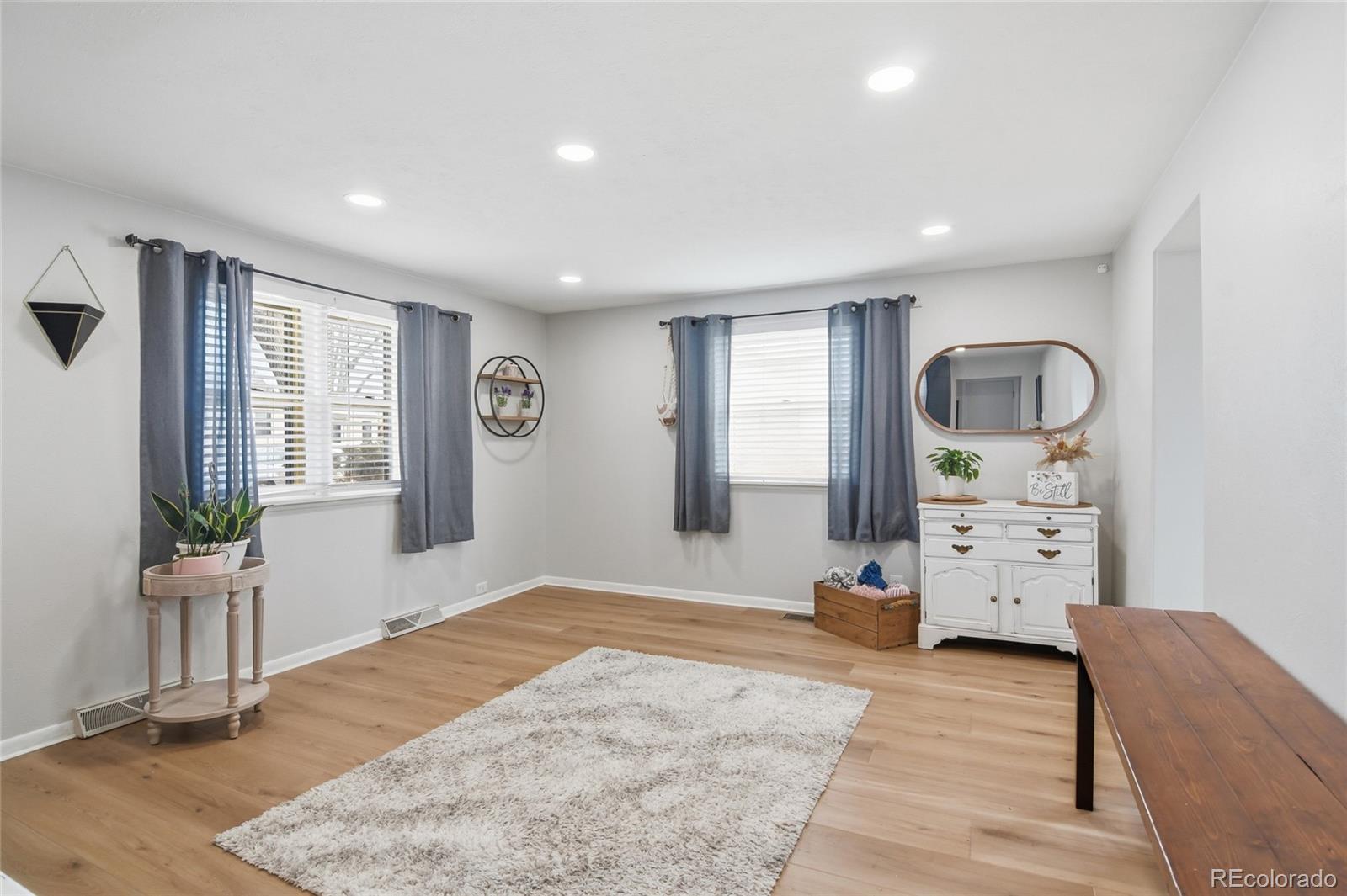 MLS Image #4 for 4737 s pennsylvania street,englewood, Colorado