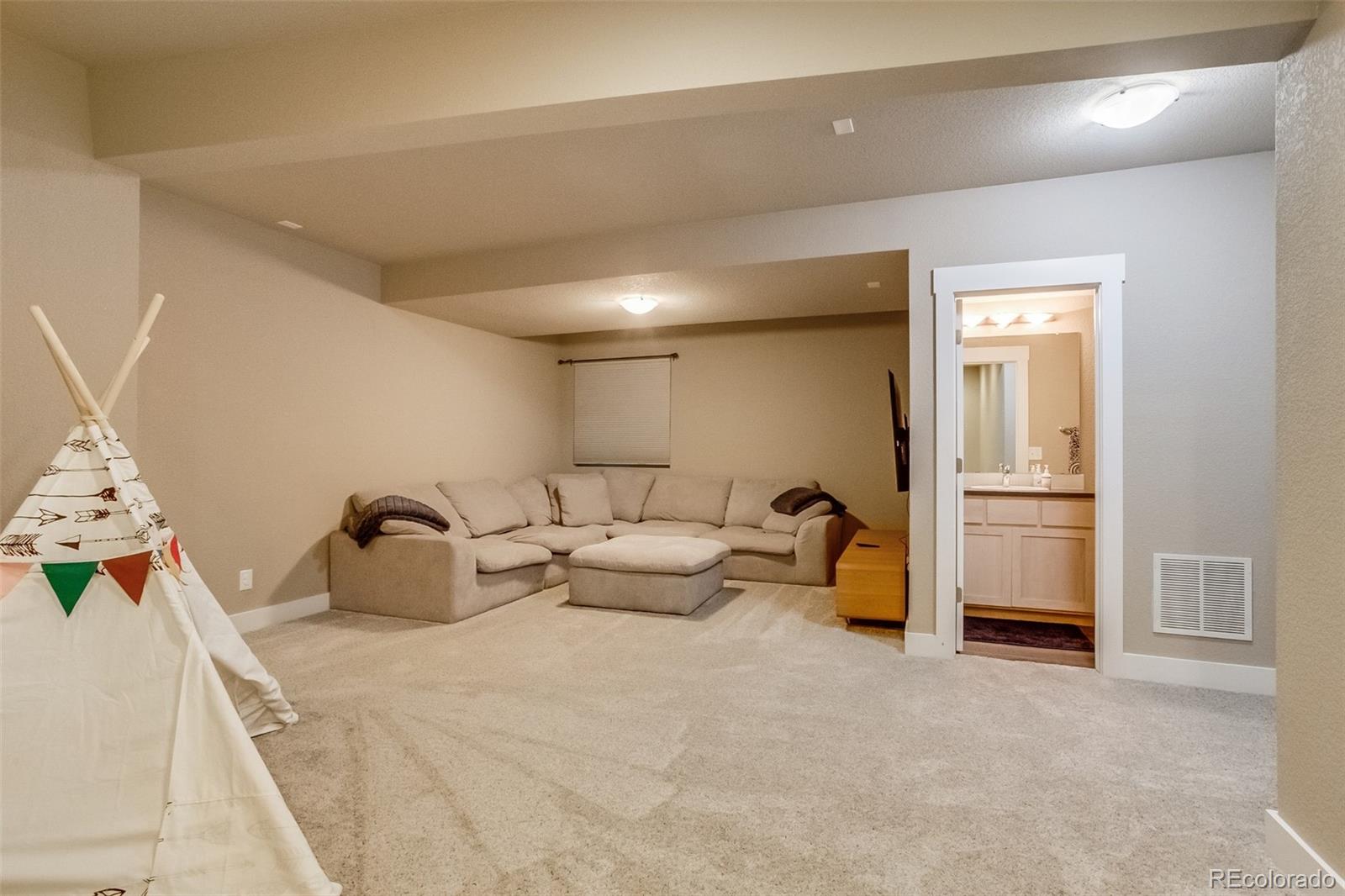 MLS Image #40 for 3219  spruce street,denver, Colorado