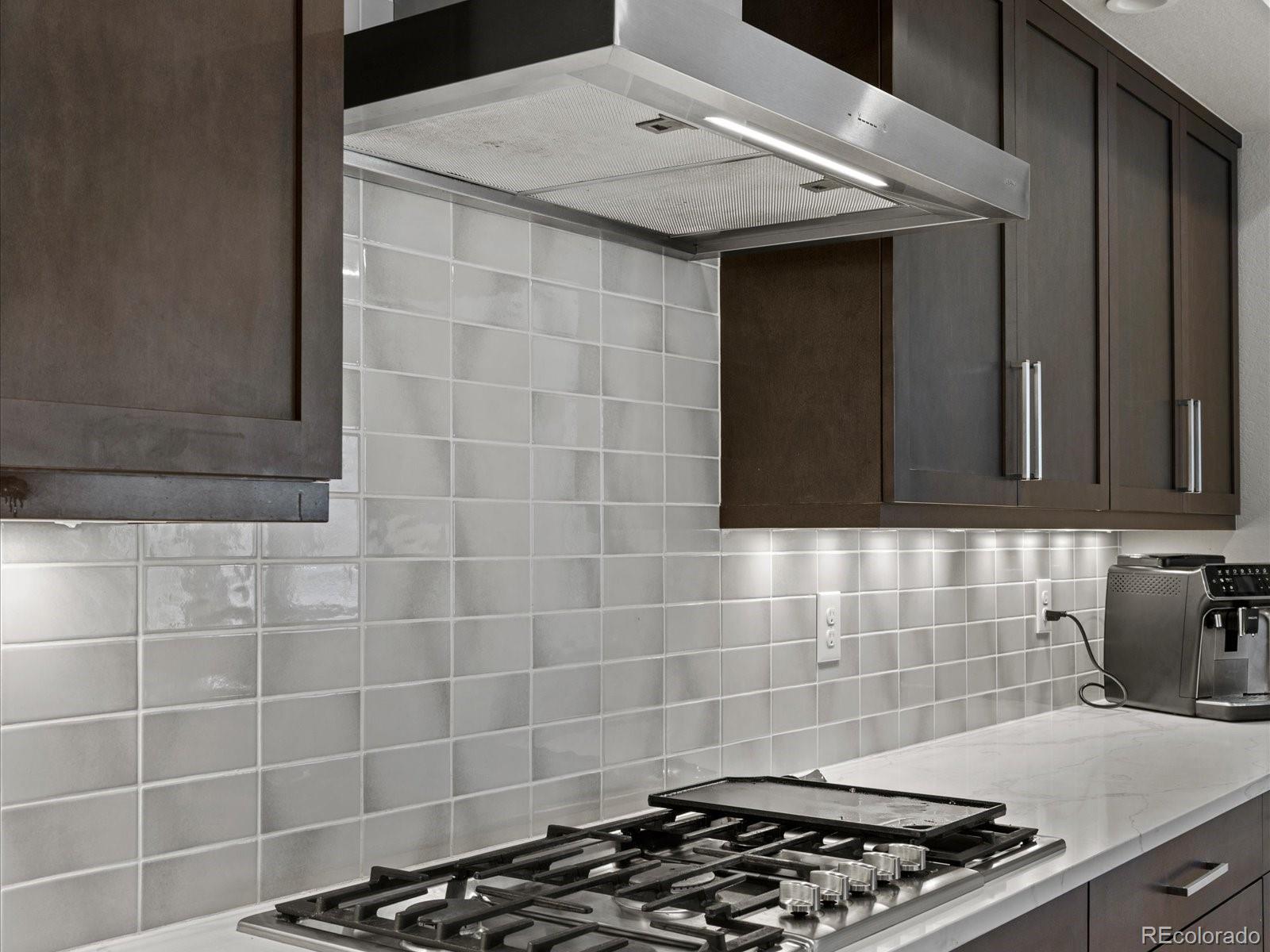MLS Image #8 for 9399 e 58th drive,denver, Colorado