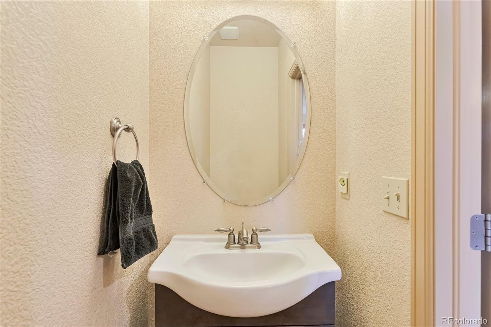 MLS Image #10 for 2686 s cherokee street,denver, Colorado