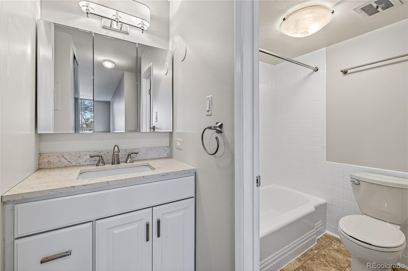 MLS Image #10 for 4570 e yale avenue,denver, Colorado