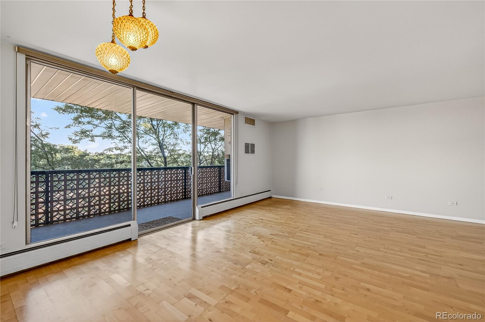 MLS Image #4 for 4570 e yale avenue,denver, Colorado