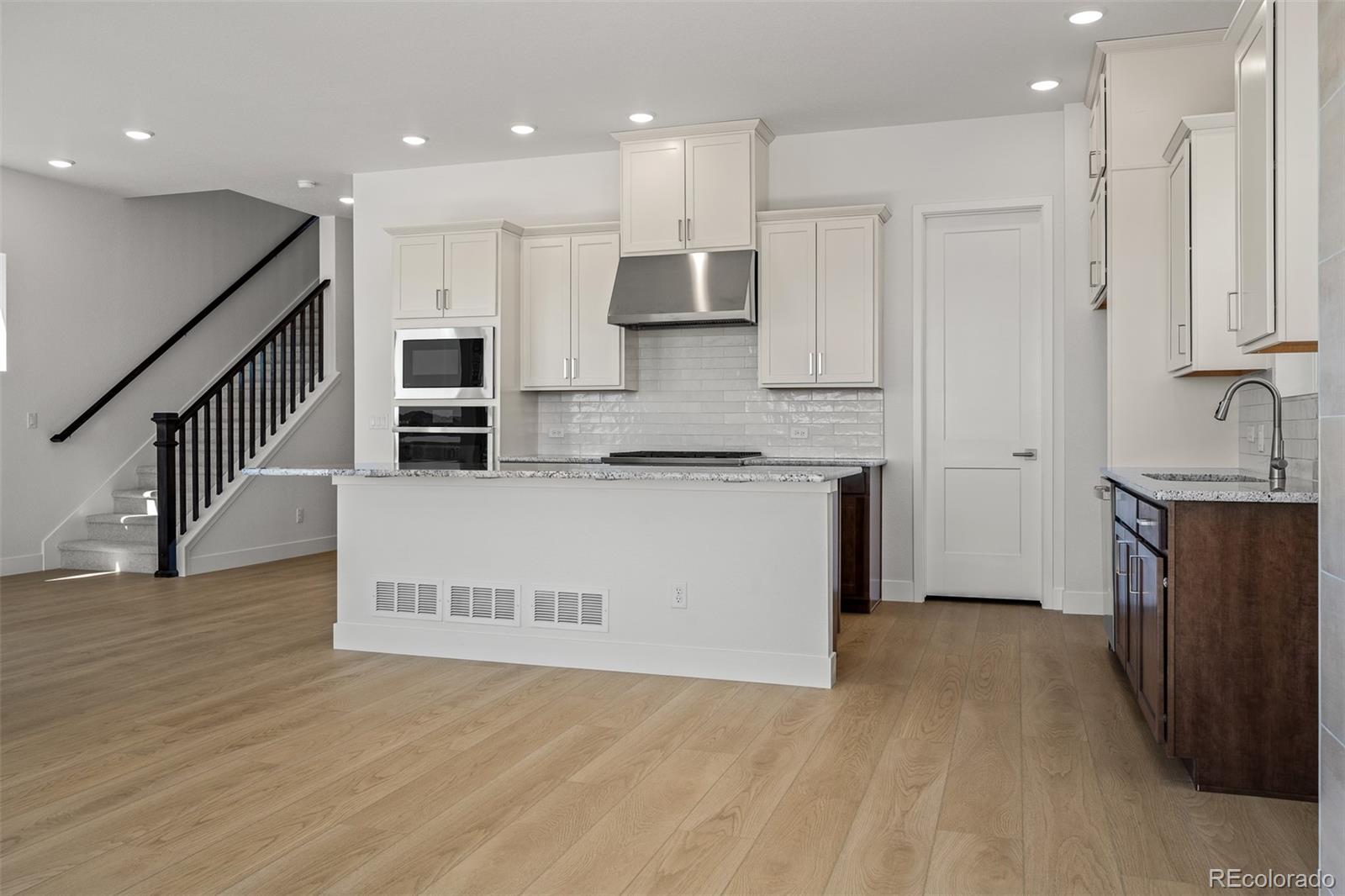 MLS Image #2 for 4555  peak crest view,colorado springs, Colorado