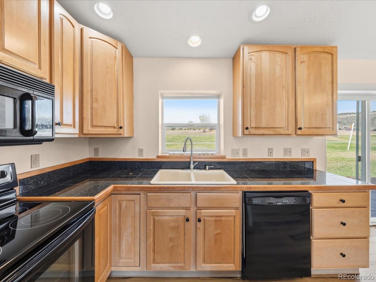 MLS Image #10 for 404  birdie circle,cedaredge, Colorado