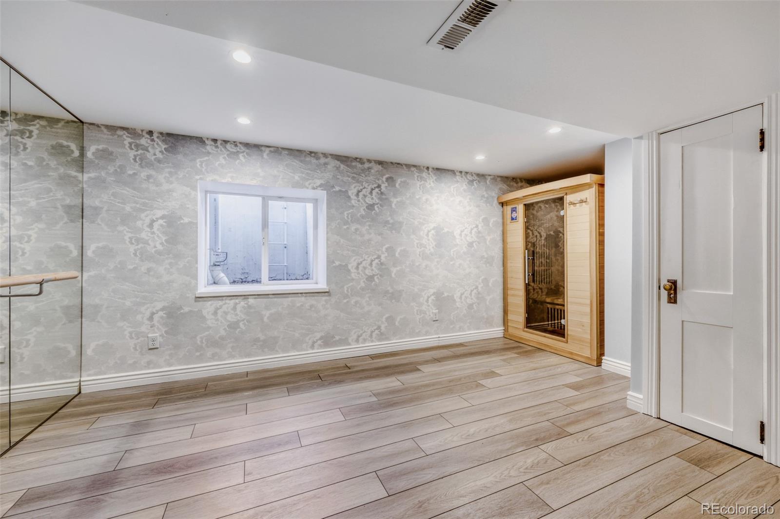 MLS Image #23 for 1912  ivanhoe street,denver, Colorado