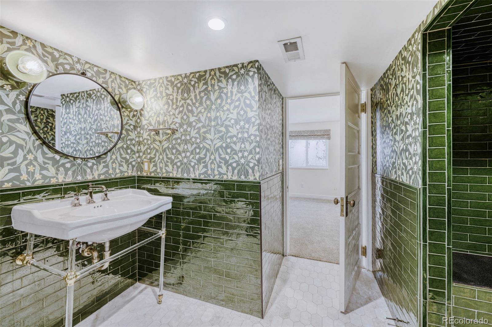 MLS Image #24 for 1912  ivanhoe street,denver, Colorado