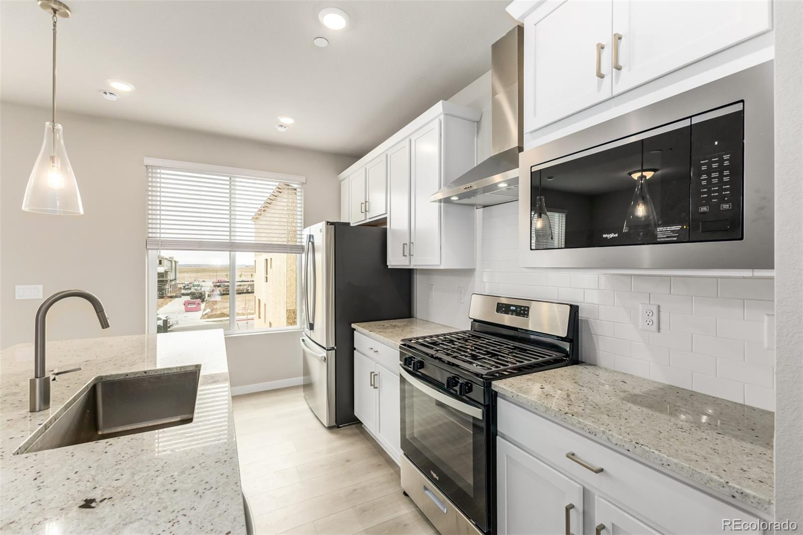 MLS Image #16 for 16563  peak way,broomfield, Colorado