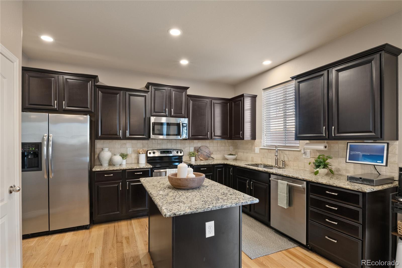 MLS Image #10 for 5563 s elk court,aurora, Colorado