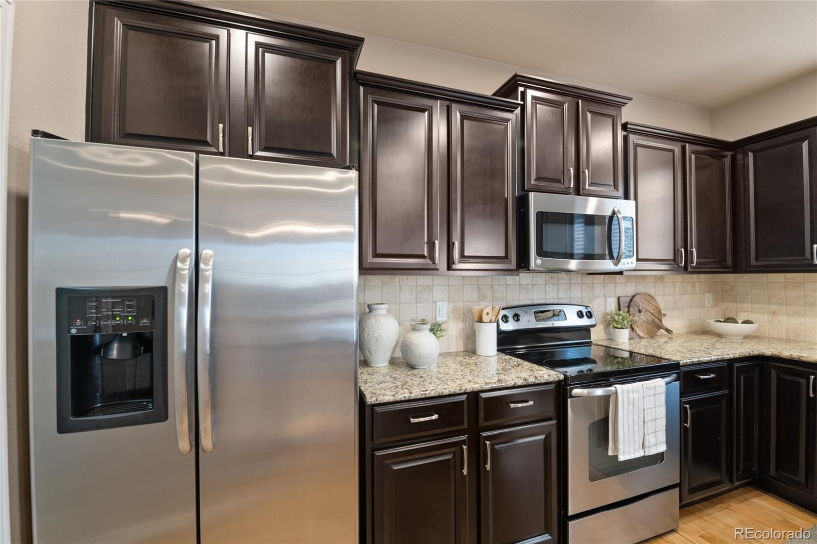 MLS Image #12 for 5563 s elk court,aurora, Colorado