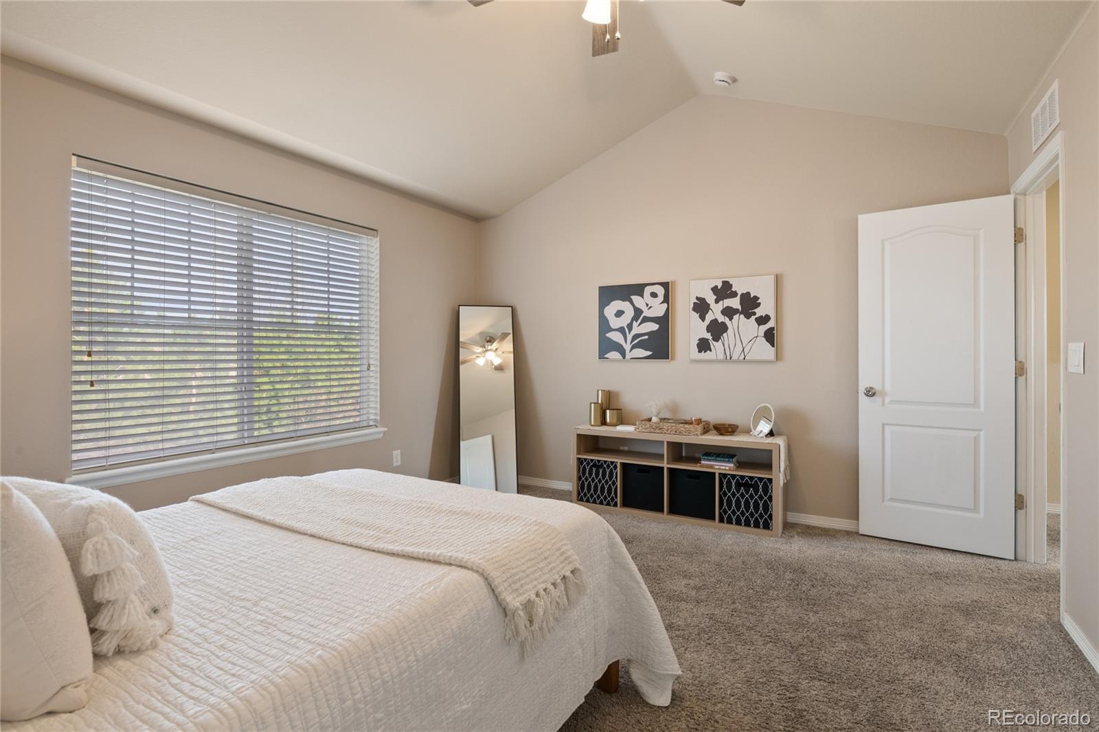 MLS Image #22 for 5563 s elk court,aurora, Colorado