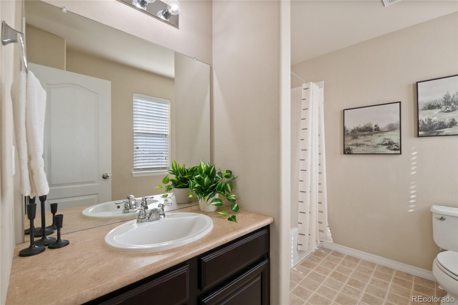 MLS Image #28 for 5563 s elk court,aurora, Colorado