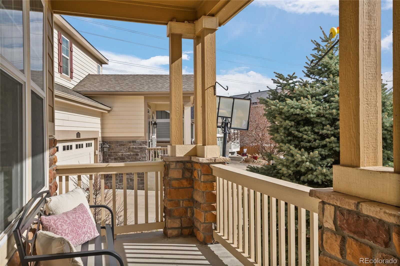 MLS Image #3 for 5563 s elk court,aurora, Colorado