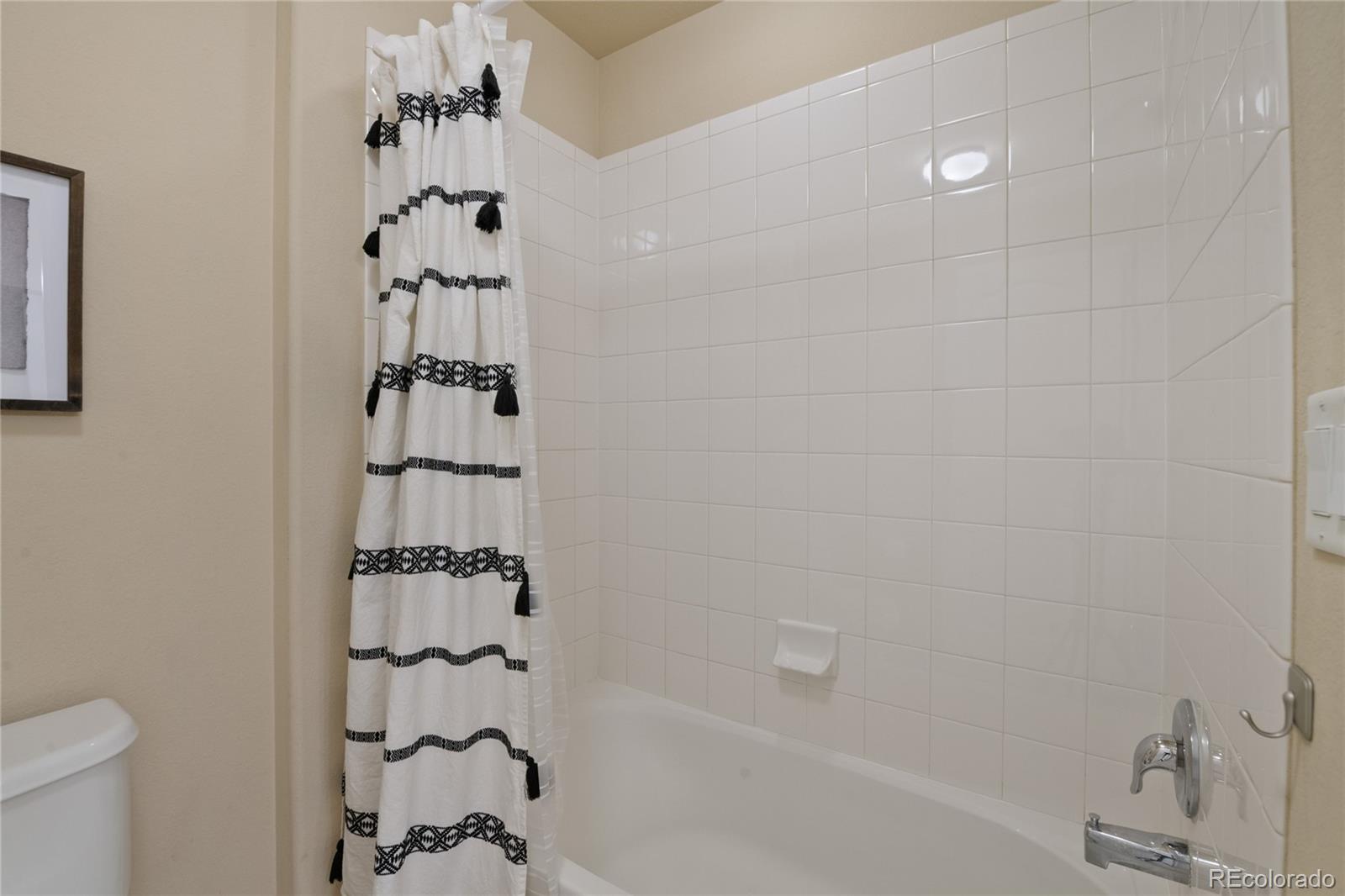 MLS Image #32 for 5563 s elk court,aurora, Colorado
