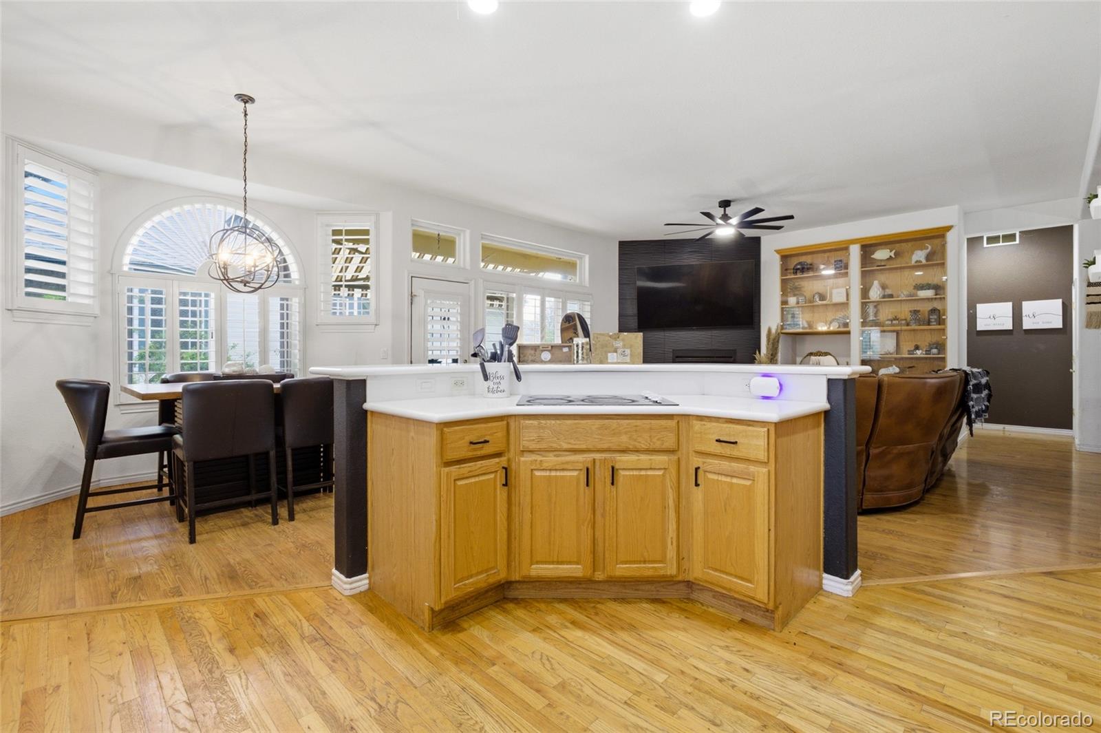 MLS Image #6 for 5901 w lehigh avenue,denver, Colorado
