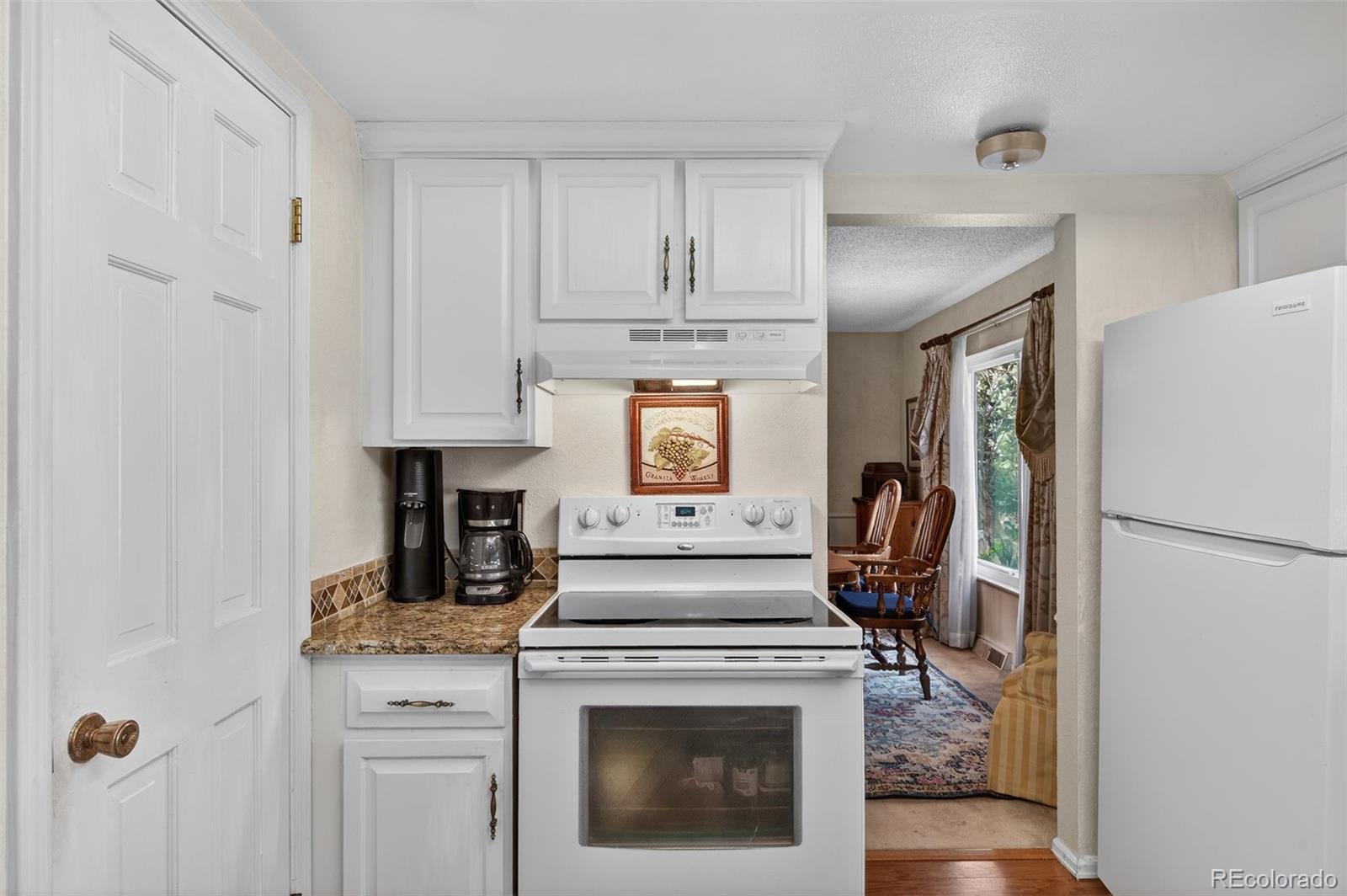 MLS Image #12 for 12386 e bates circle,aurora, Colorado