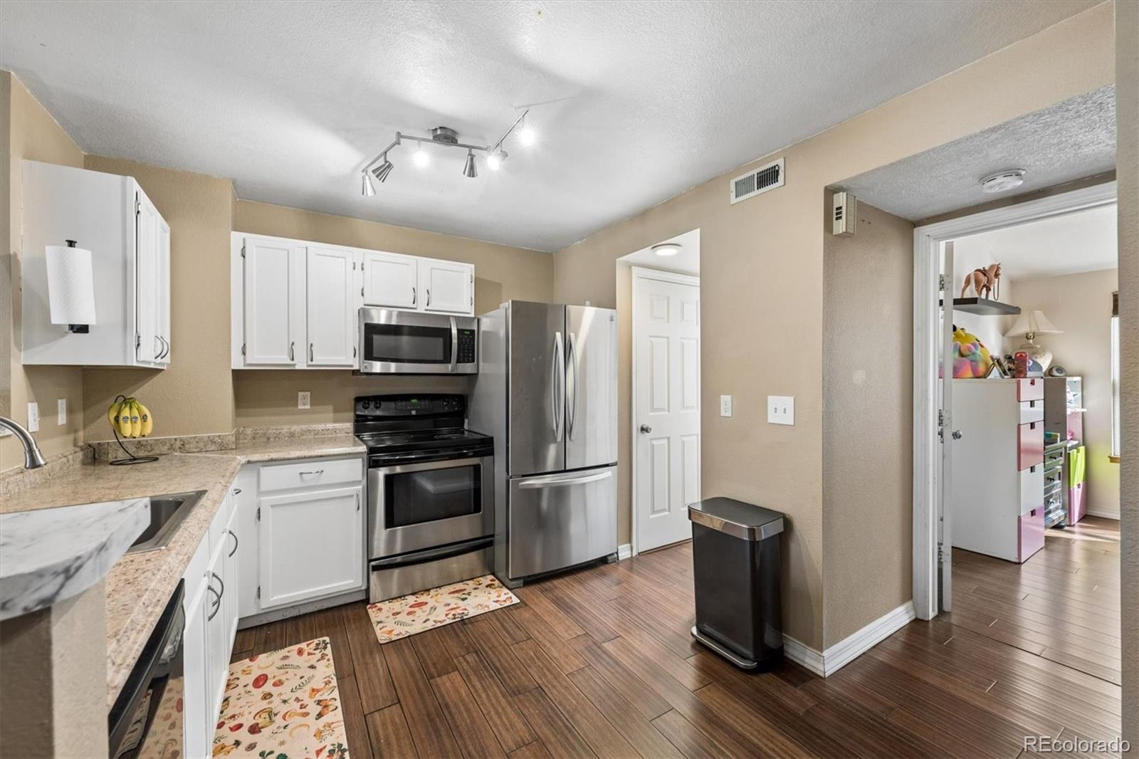 MLS Image #3 for 3010 w prentice avenue h,littleton, Colorado