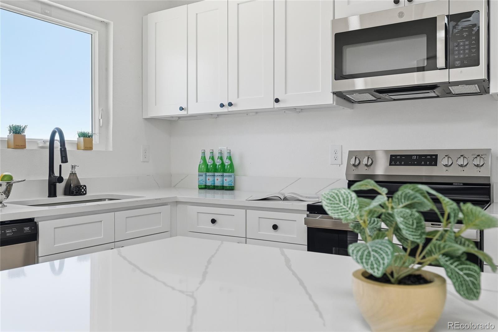 MLS Image #10 for 774 s watermelon drive,pueblo west, Colorado