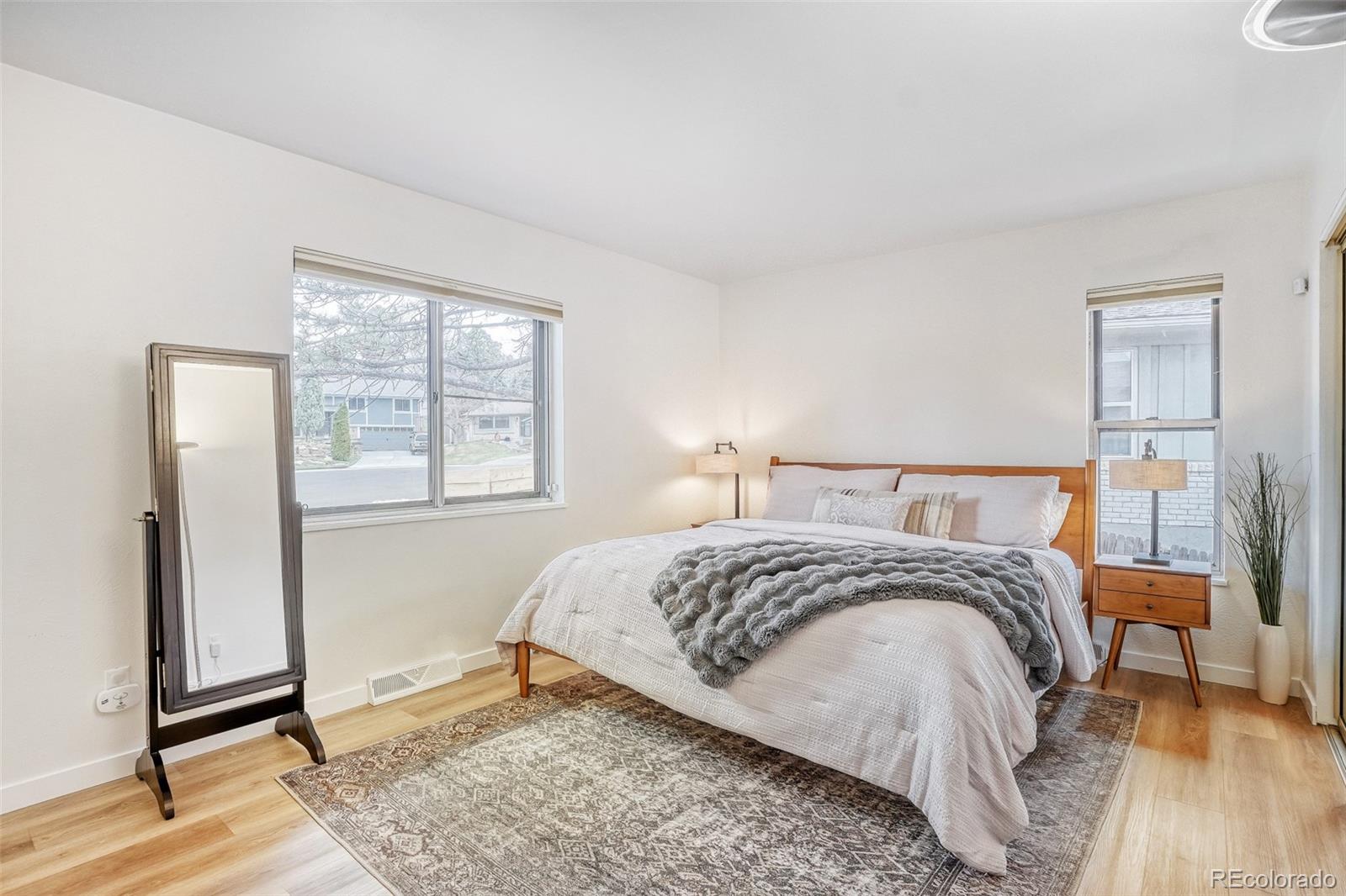 MLS Image #15 for 2923 s reading court,denver, Colorado