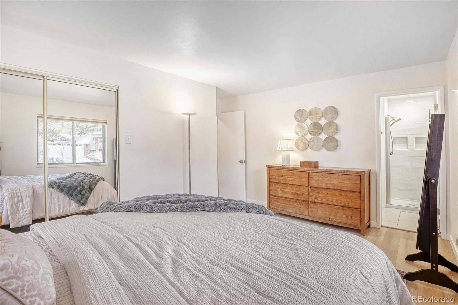 MLS Image #16 for 2923 s reading court,denver, Colorado