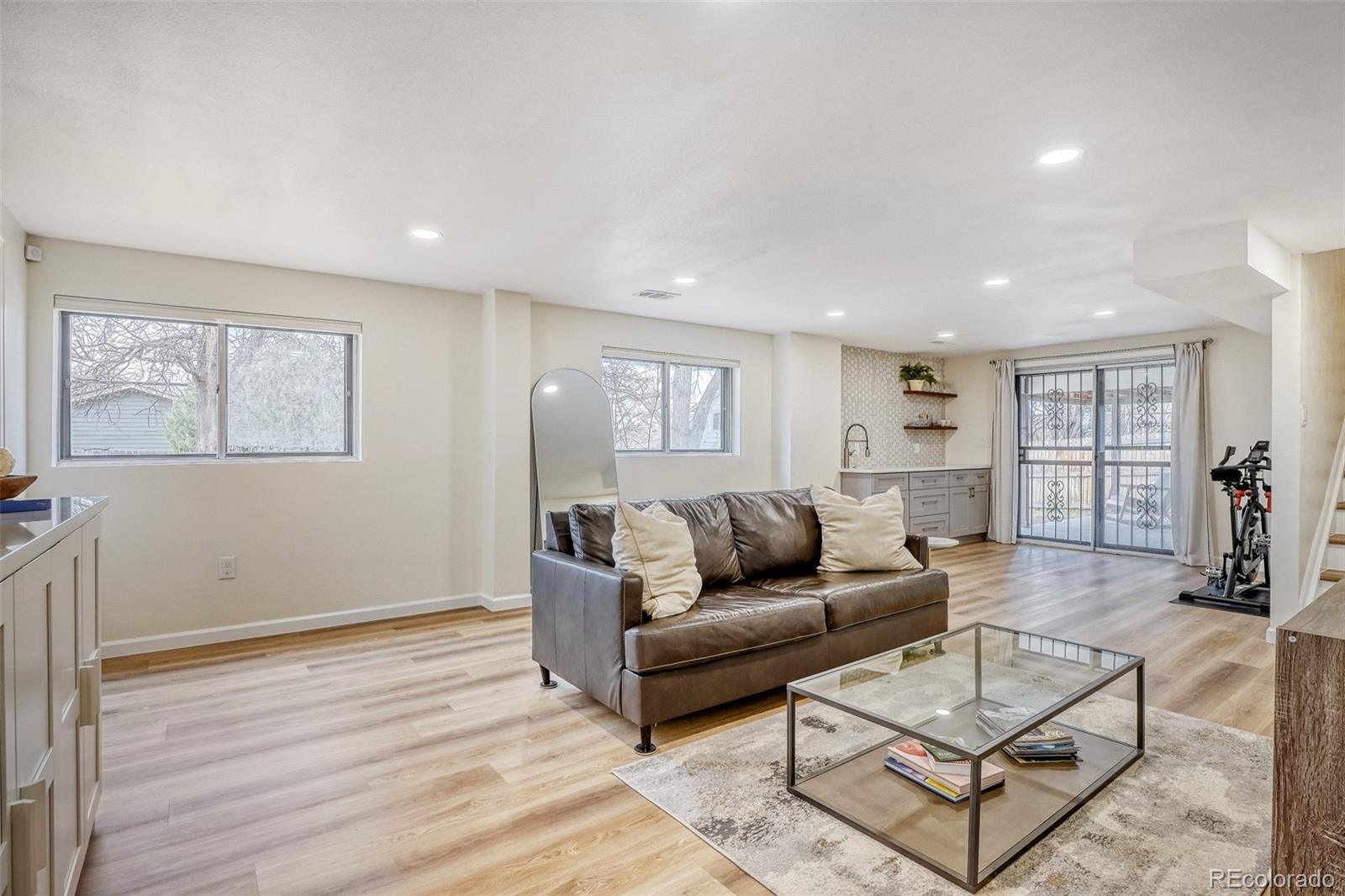 MLS Image #26 for 2923 s reading court,denver, Colorado