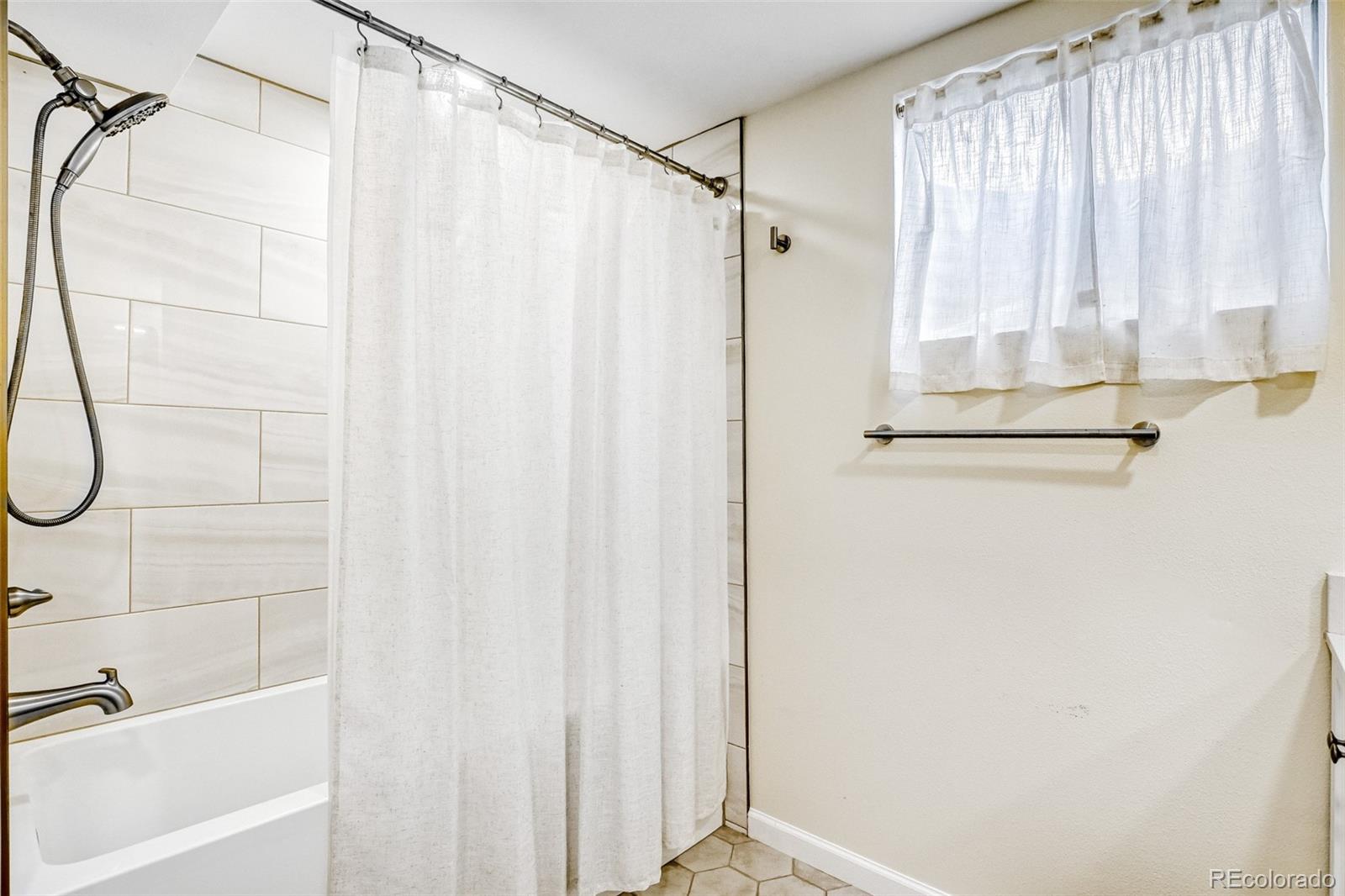 MLS Image #30 for 2923 s reading court,denver, Colorado
