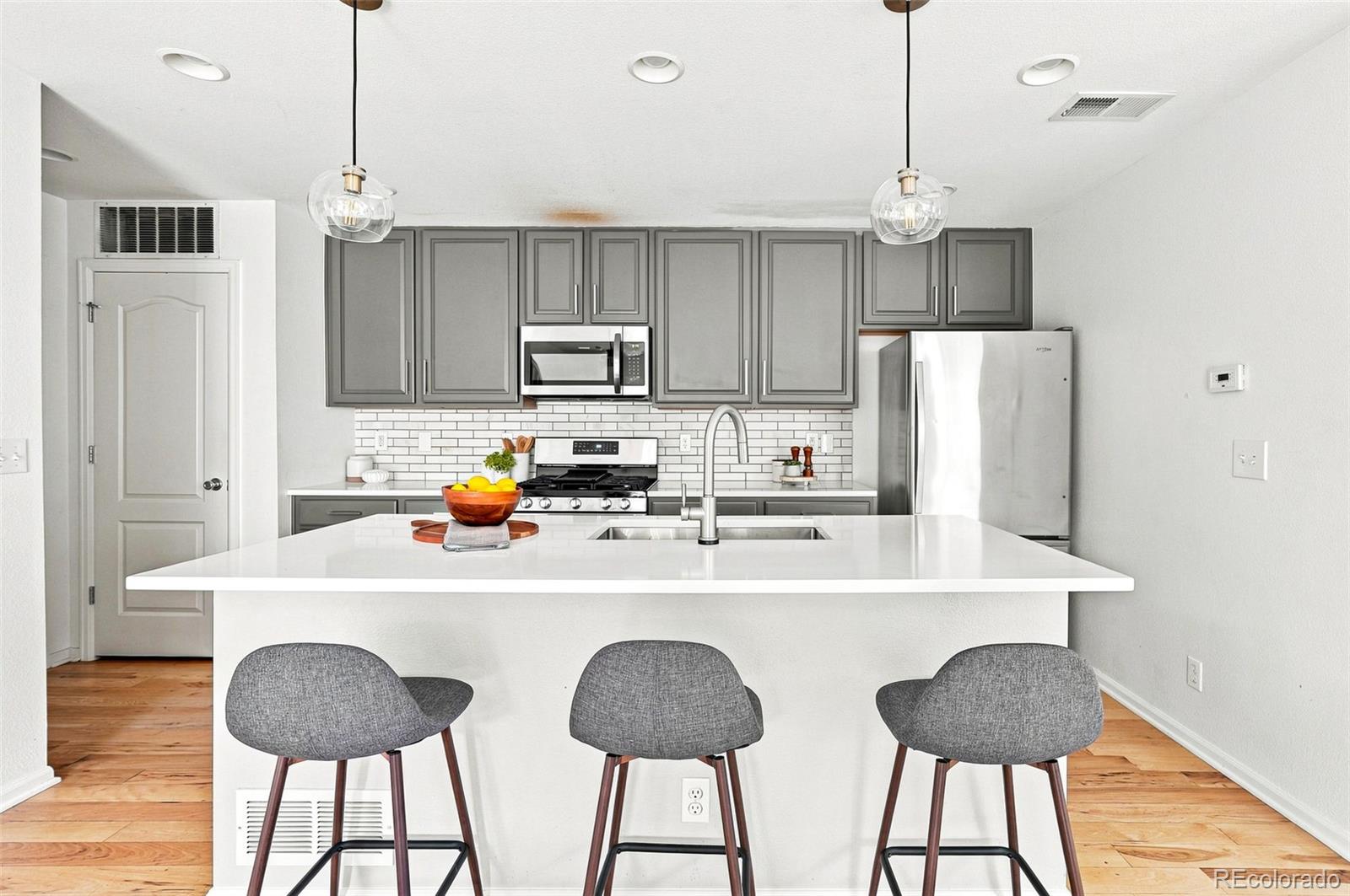 MLS Image #13 for 2053  trenton street,denver, Colorado
