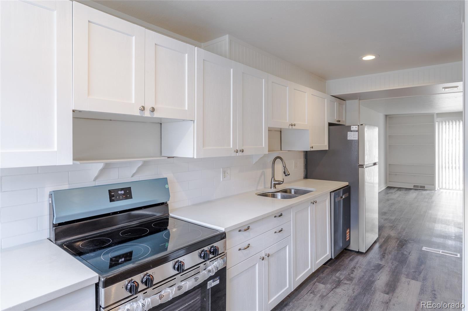 MLS Image #4 for 1200 s monaco st parkway,denver, Colorado