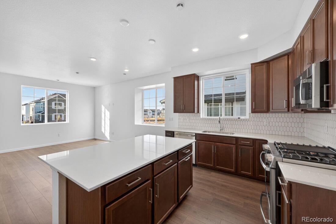 MLS Image #3 for 6721 e 148th drive,thornton, Colorado