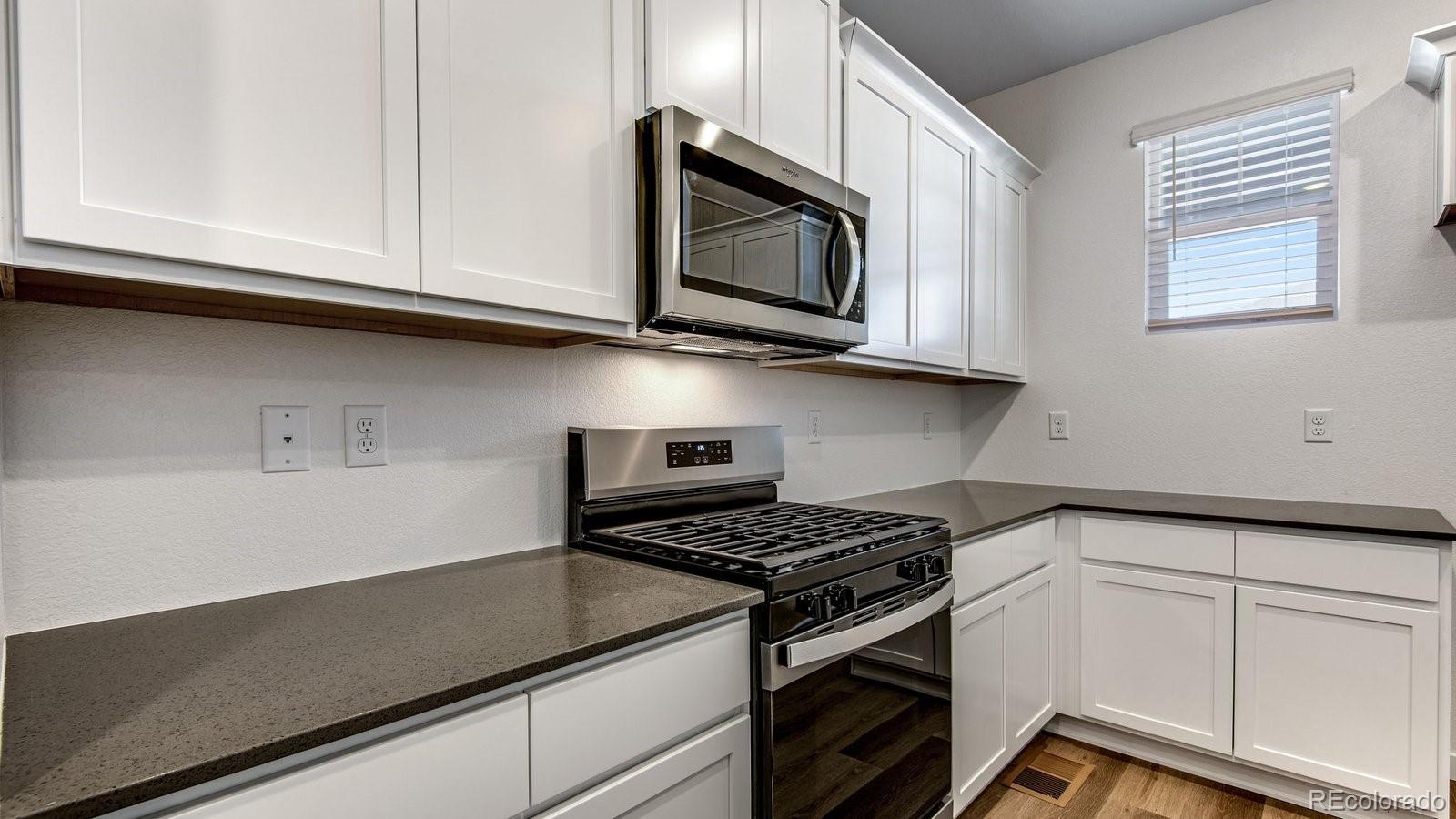 MLS Image #15 for 1342 s chester street,denver, Colorado